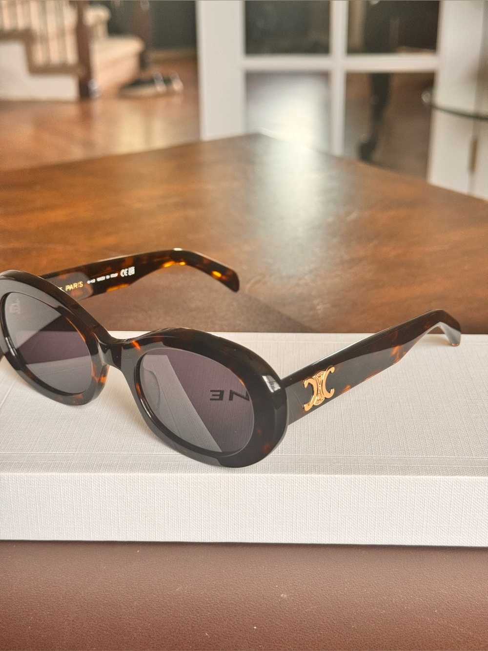 CL40194U Triomphe Oval Women Sunglasses 2026NEW Brown Tortoise - Picture 7 of 16